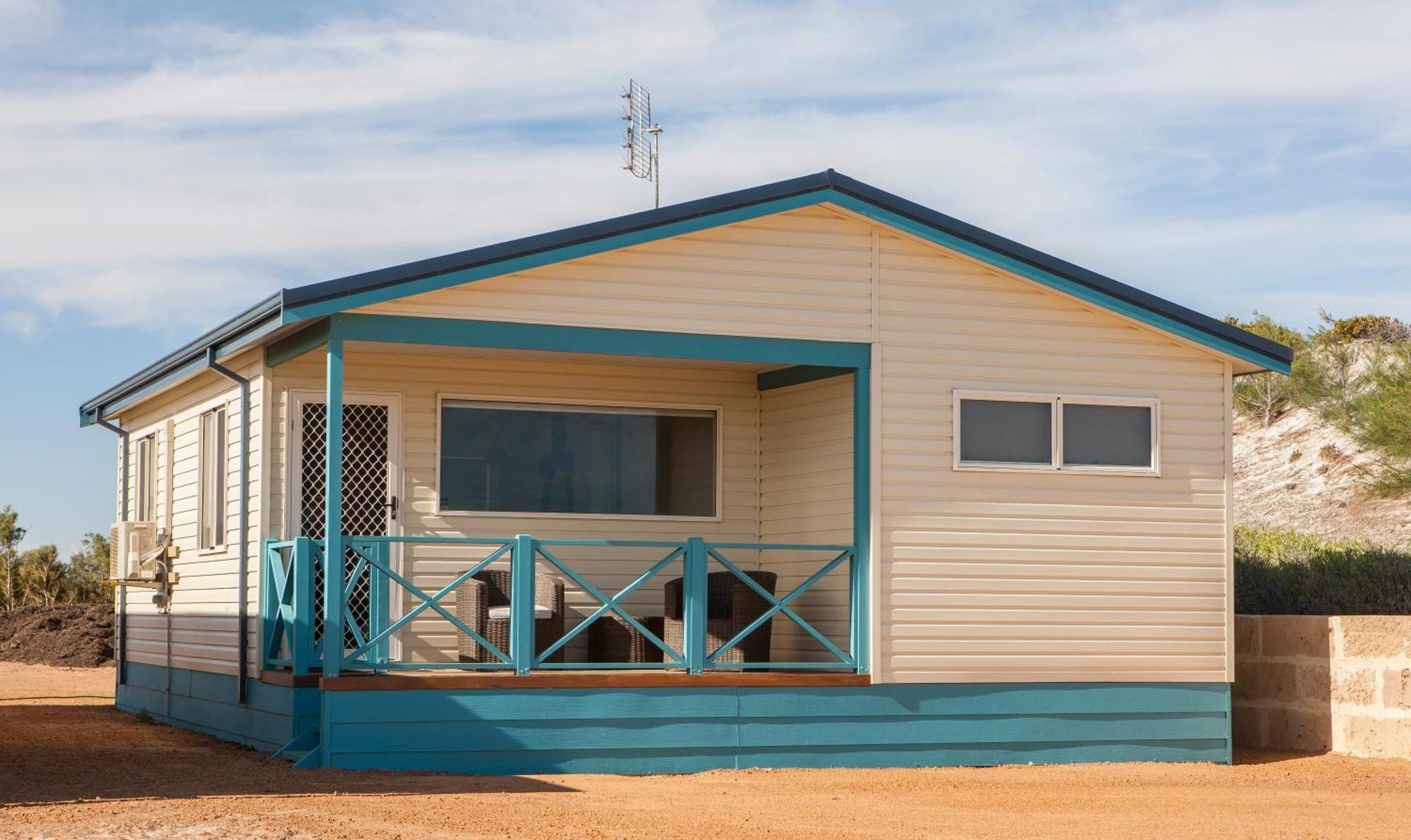 Отель Dongara Tourist Park Port Denison Экстерьер фото
